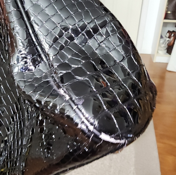 MICHAEL MICHAEL KORS Joan Patent Leather Satchel good condition - Picture 10 of 16